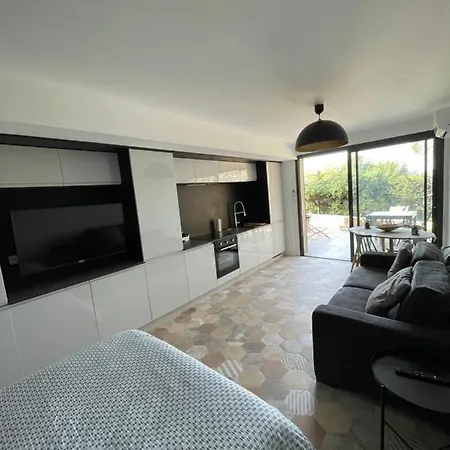 Famamero Apartment